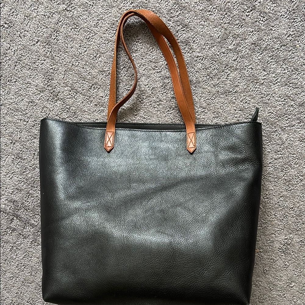 Madewell The Transport Tote zip